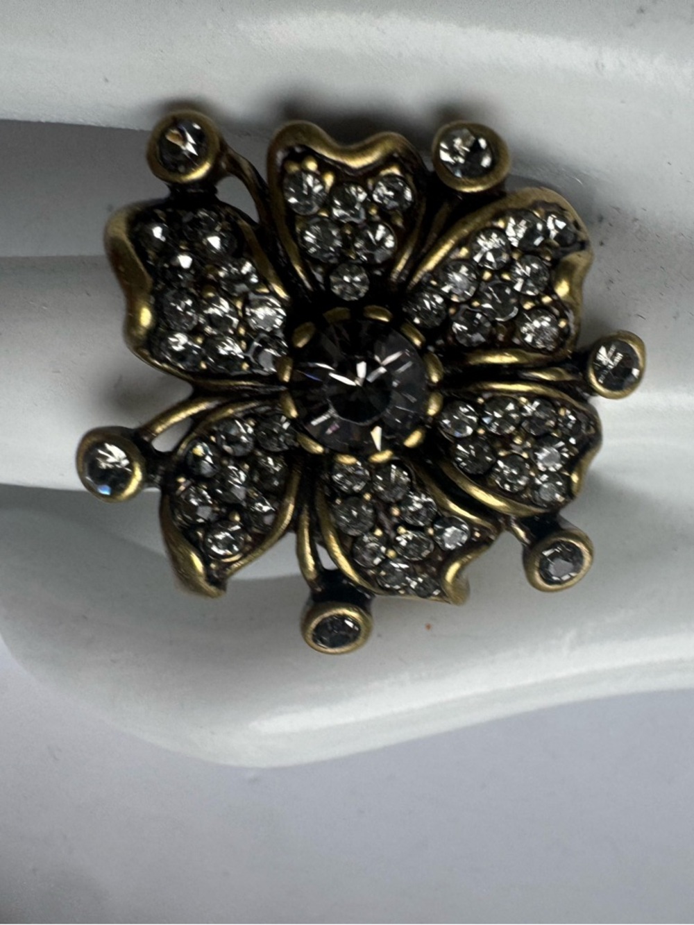 Heidi Daus Vintage Crystal Flower Statement Cocktail Ring – Antiqued Bronze Sz 6